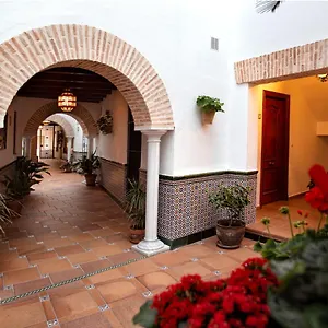 apartamentos-turisticos-los-patios.es-andalucia.com/